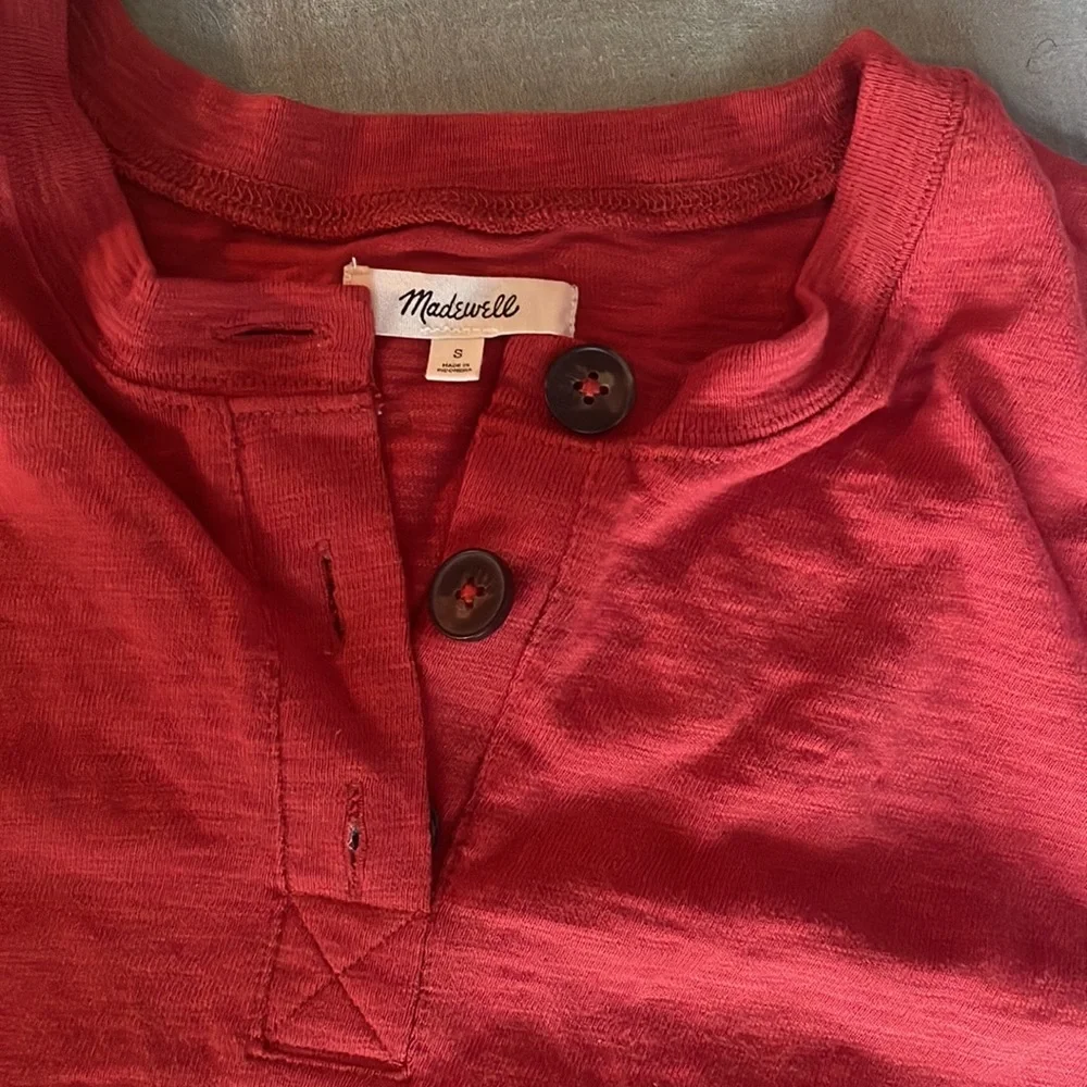 [Madewell] Raw-Edge Henley Tee - Picture 2 of 4